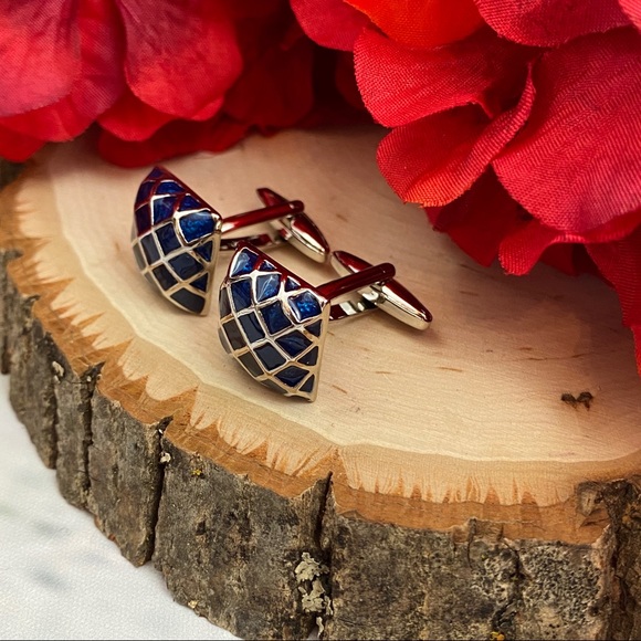 Silver and Blue Glass Crosshatch Moroccan Mosaic Cufflinks - Picture 9 of 16